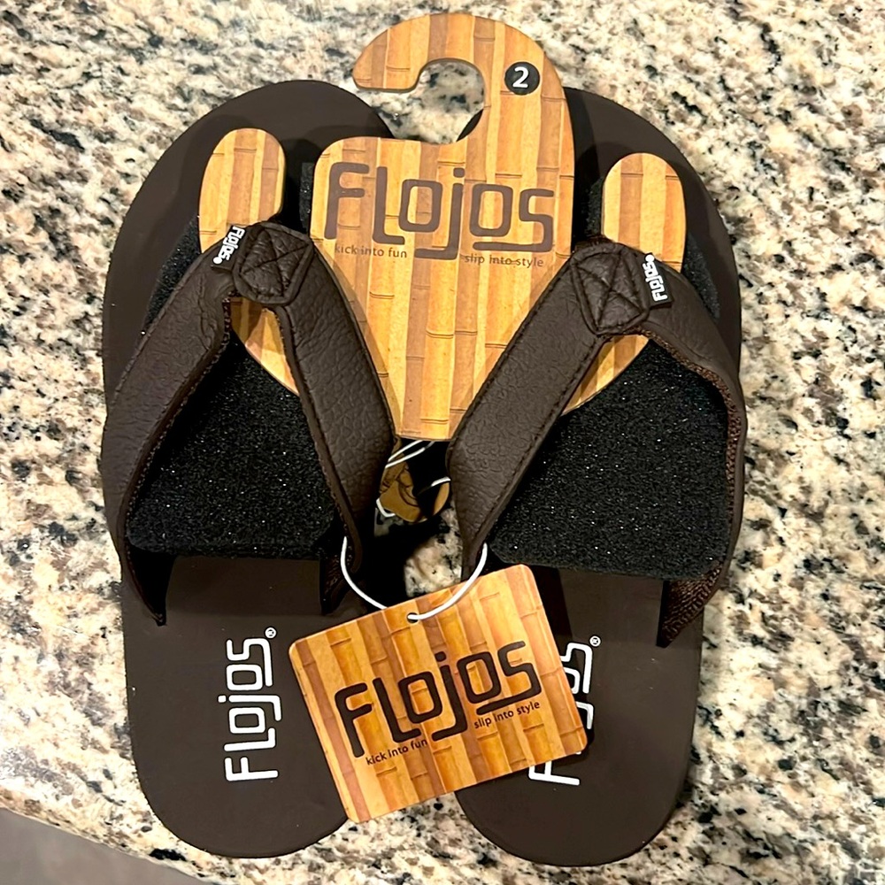 NWT size 2 kids brown flojos sandals.